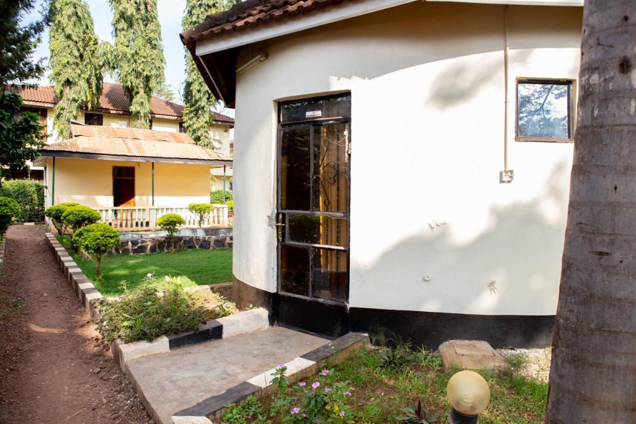 The Secret Garden Hotel Moshi Luaran gambar