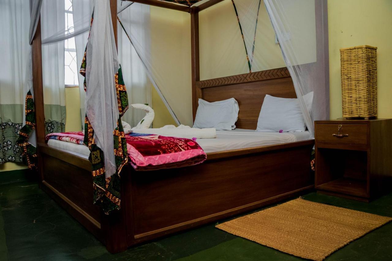 The Secret Garden Hotel Moshi Luaran gambar