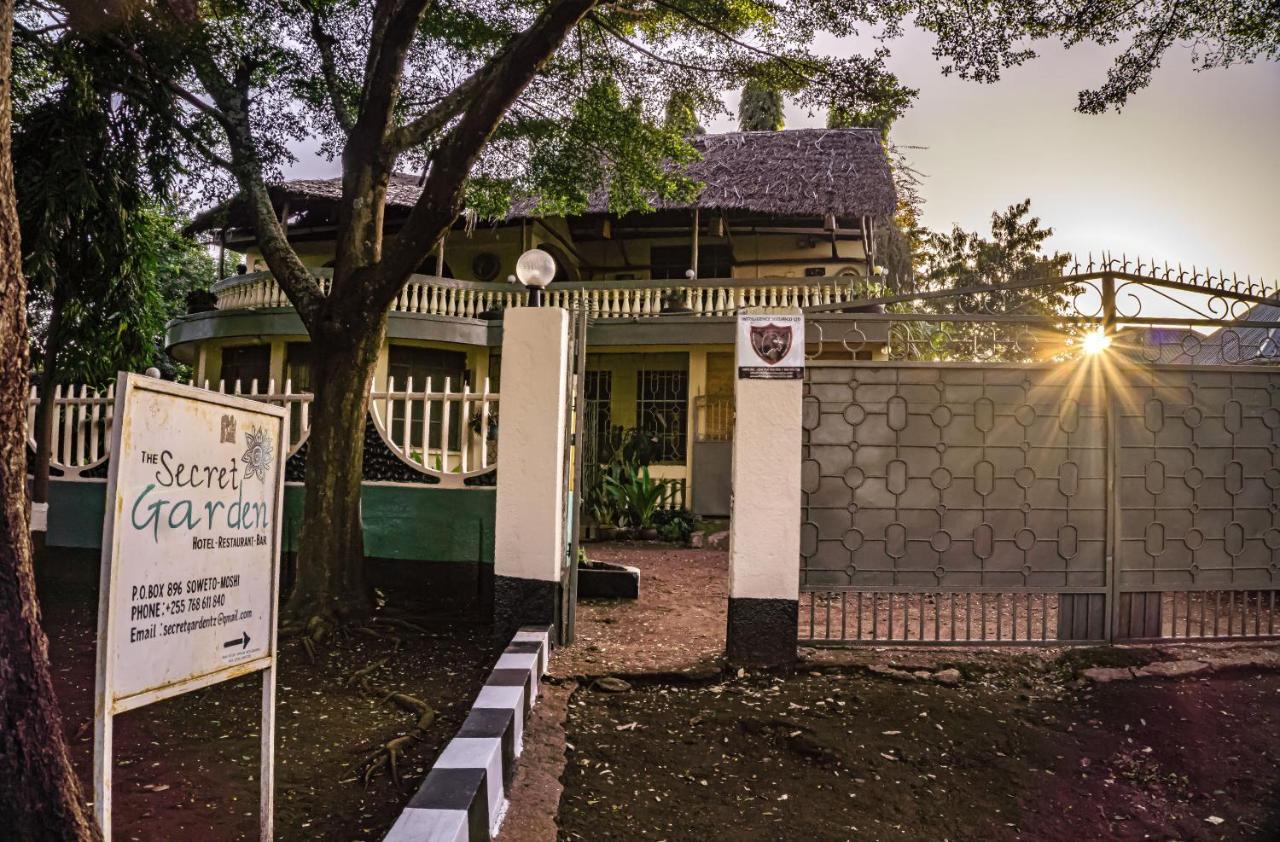 The Secret Garden Hotel Moshi Luaran gambar