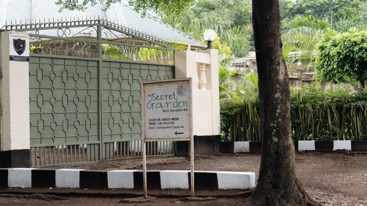 The Secret Garden Hotel Moshi Luaran gambar